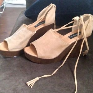 David Aaron open toe wedge sandals sz 10 tan